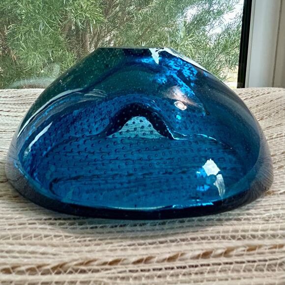 Blenko Vintage Cobalt Blue Controlled Bubble Art Glass Bowl or Ashtray - Picture 9 of 16
